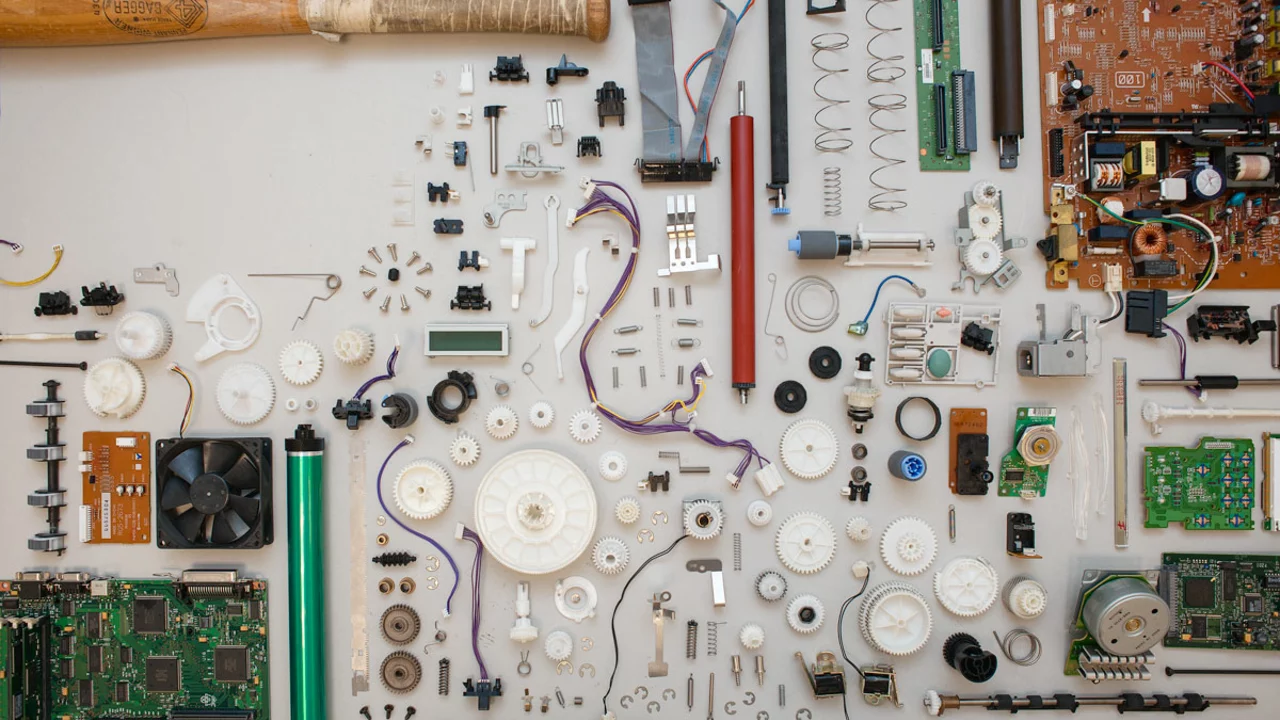 Why is electronics so rare as a hobby today?